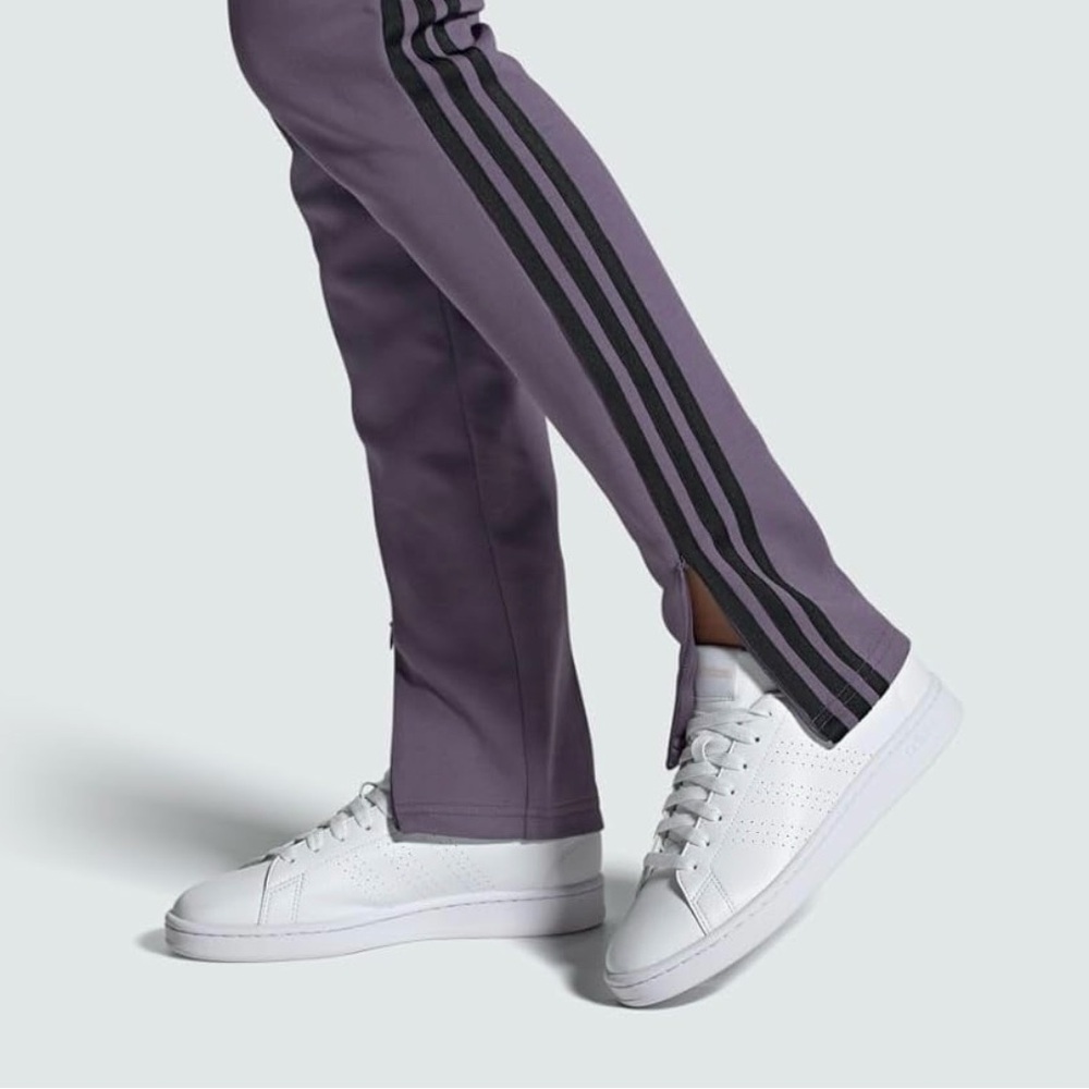 NEW Adidas Women's Advantage Sneaker - Picture 3 of 9